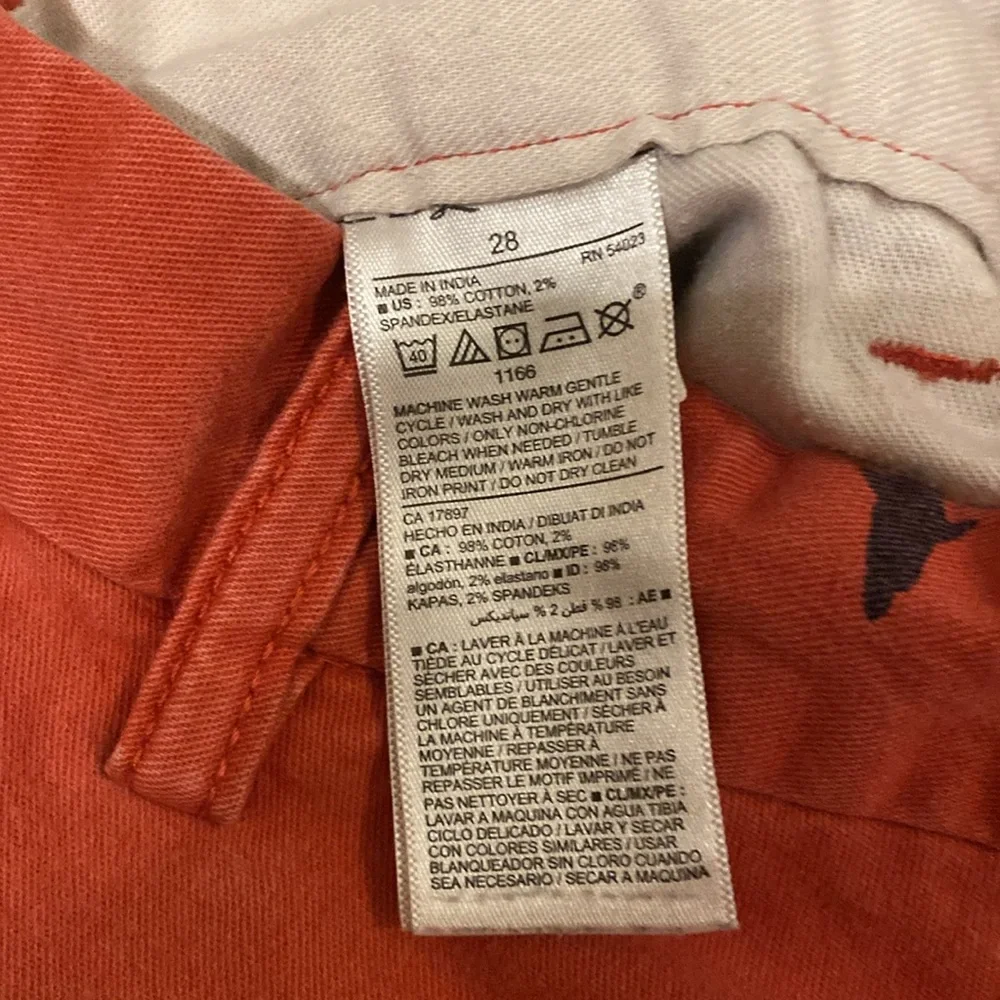 Old Navy Beach Scene Shorts Set of 2 : Red and White; Size 28